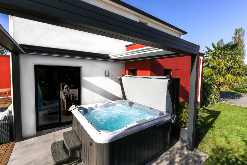 Superb,Outdoor,Hot,Tub,With,Pergola,Next,To,A,Modern